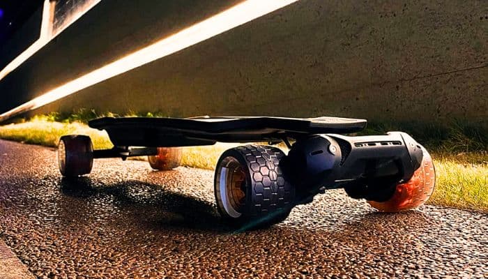 Choosing the Right Electric Skateboard for Your Skill Level   1