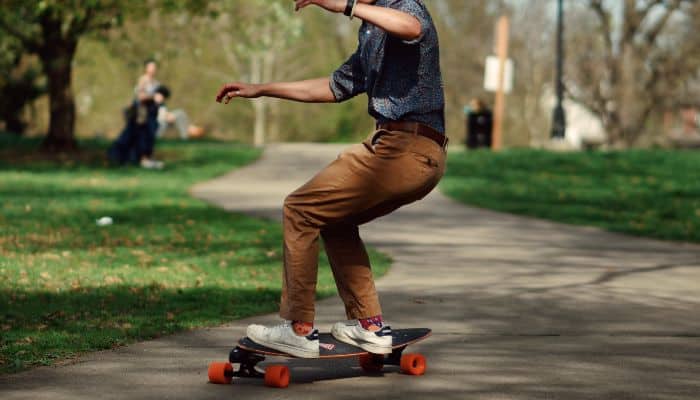 Electric Skateboarding vs. Traditional Skateboarding